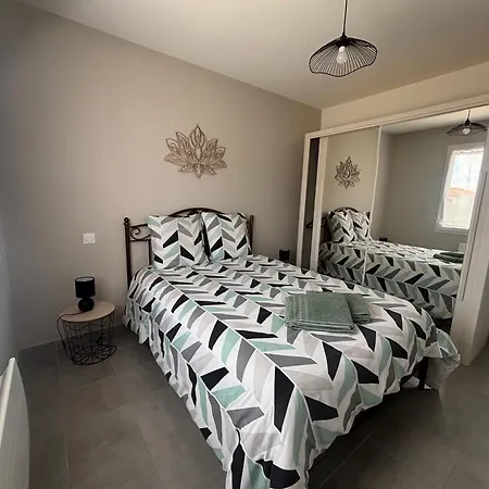 Hébergement de vacances Maison Neuve Classement 3 étoiles Avec Accès Privé Piste Cyclable, 6 Personnes *