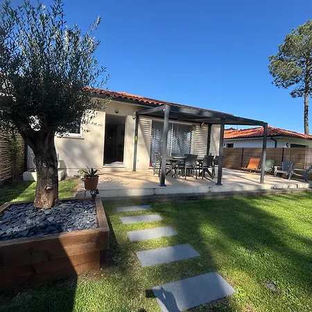 Holiday home Maison Neuve Classement 3 Etoiles Avec Acces Prive Piste Cyclable, 6 Personnes Mimizan